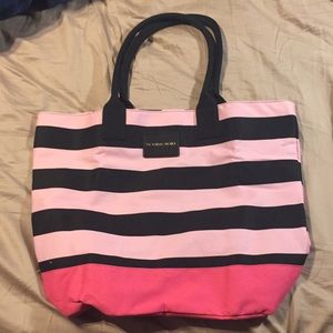 NWT Victoria’s Secret signature bag